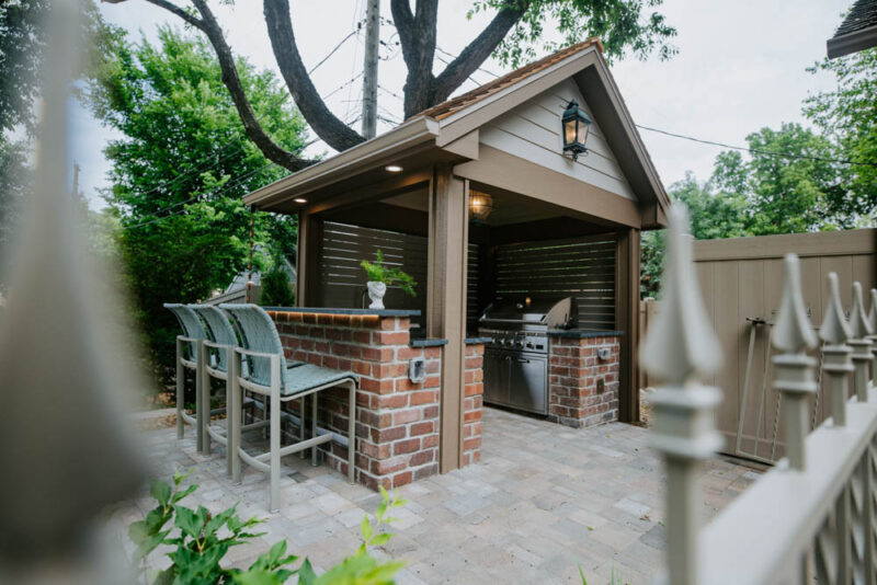custom outdoor kitchen structure